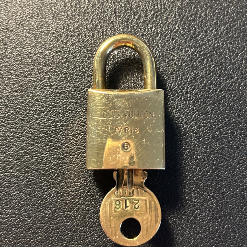 Louis Vuitton 200 Series Lock & Key - Choose your number - Picture 6 of 8